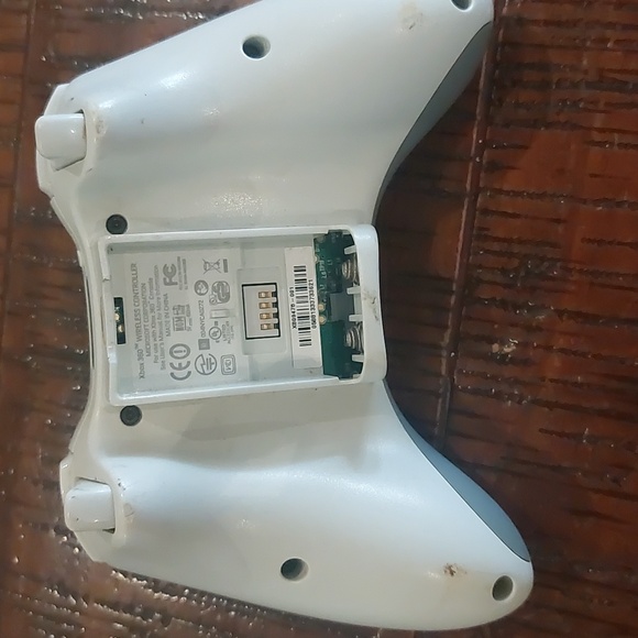 Xbox controller - Picture 2 of 2